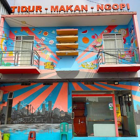 Budi House & Food Station Бандунг Экстерьер фото